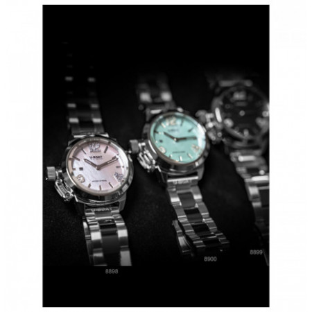 U-Boat 8900 laikrodis